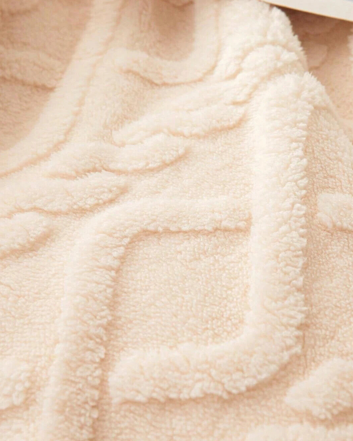 Ultra-Soft Textured Fleece Throw Blanket – Minimalist Bed & Sofa Decor