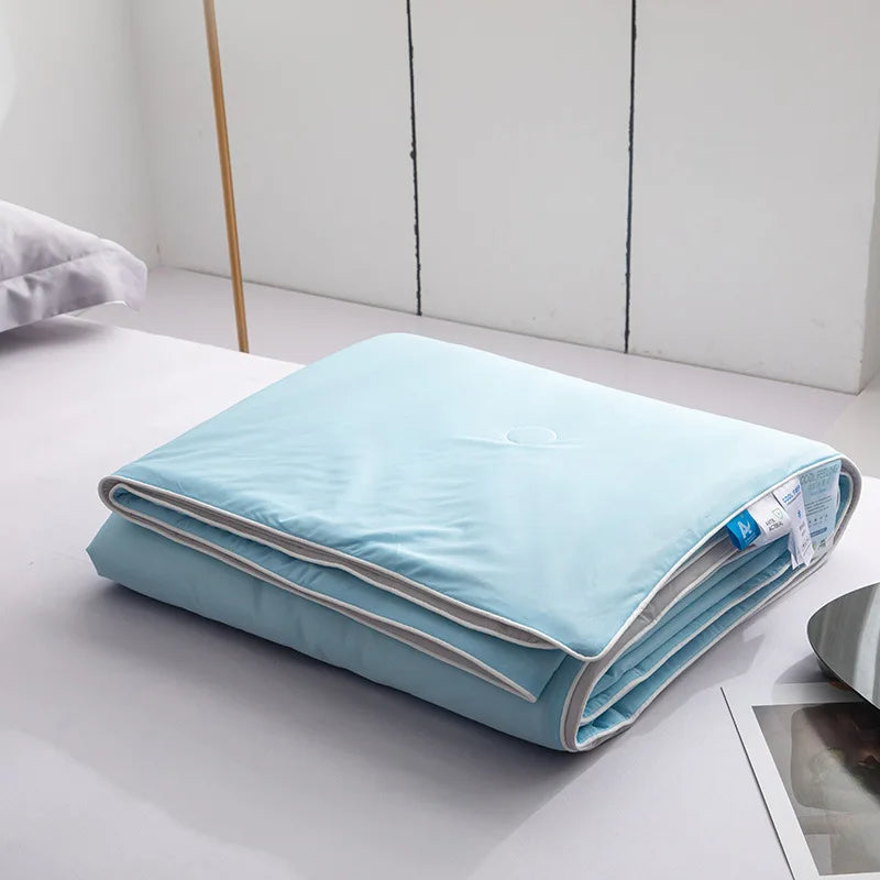 Ice Silk Cooling Blanket – Lightweight Summer Comforter for Bed