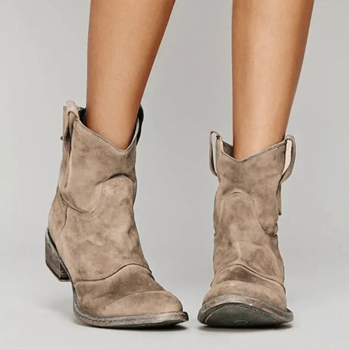 Ischia Suede Western Curve Boots