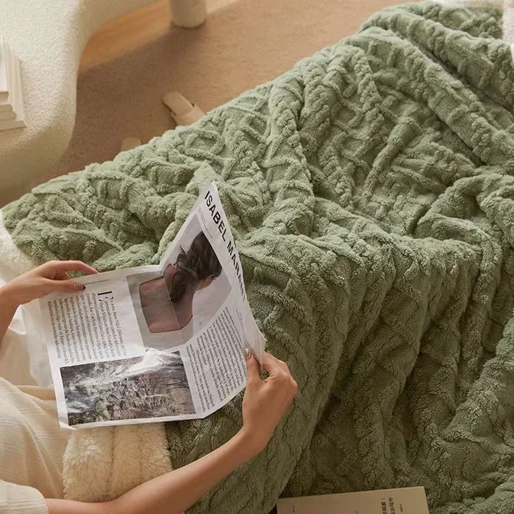 Ultra-Soft Lambswool Fleece Blanket – Thick Winter Bed Throw