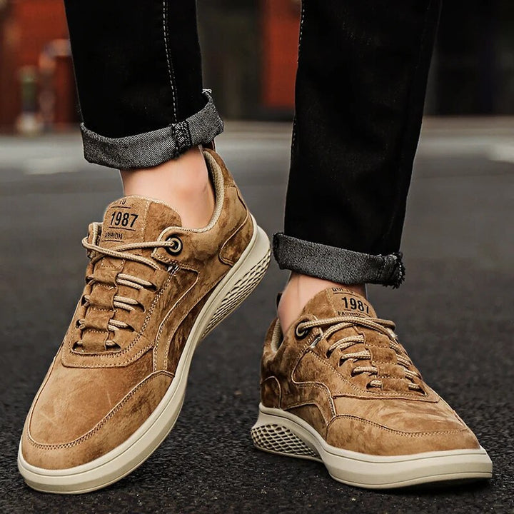 Lisboa Suede Sneakers