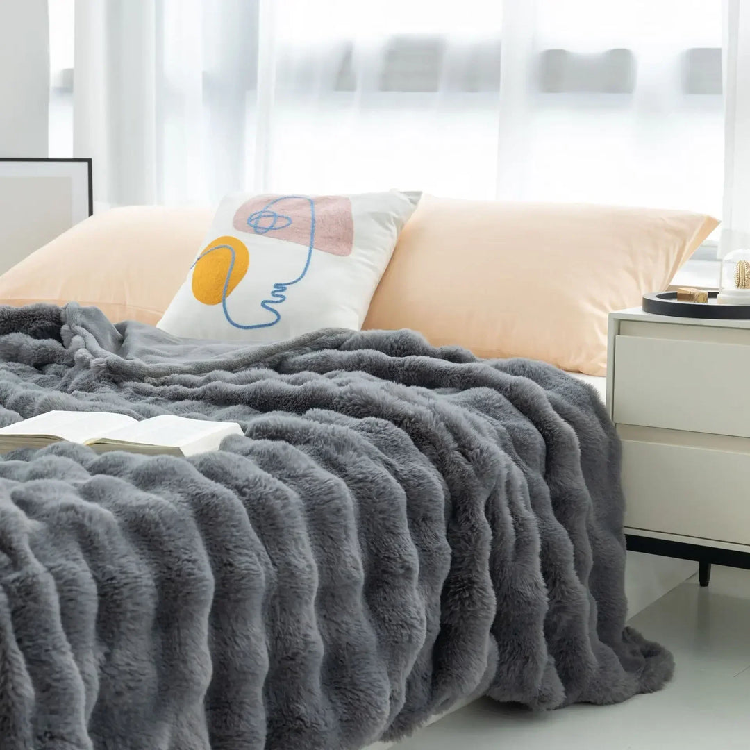 Double-Sided Faux Fur Throw Blanket